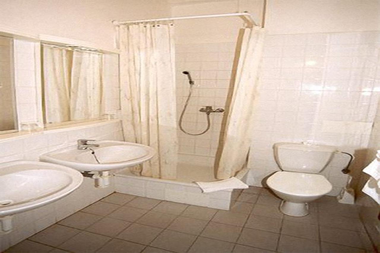 Hostel Junior Praha Bagian luar foto