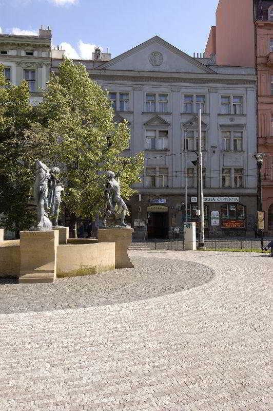Hostel Junior Praha Bagian luar foto