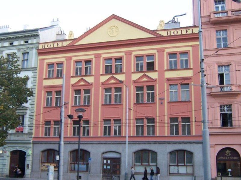 Hostel Junior Praha Bagian luar foto